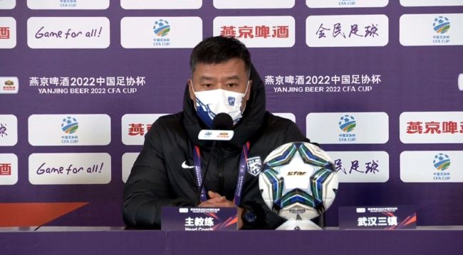 他想获得全国，想雄霸四方，想高屋建瓴，但他却没有崇高的血统、没有带兵的天资，所以，他极尽阐扬本身的所长，固执地保存。